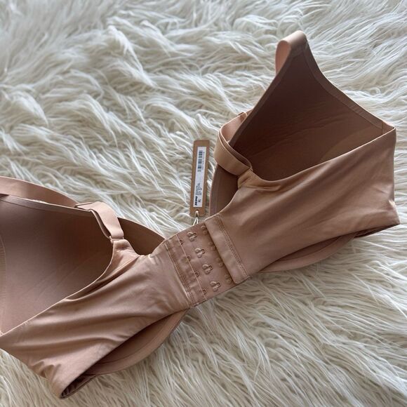 Skims Wireless Super Push up Bra Clay Size 40D - Picture 6 of 7